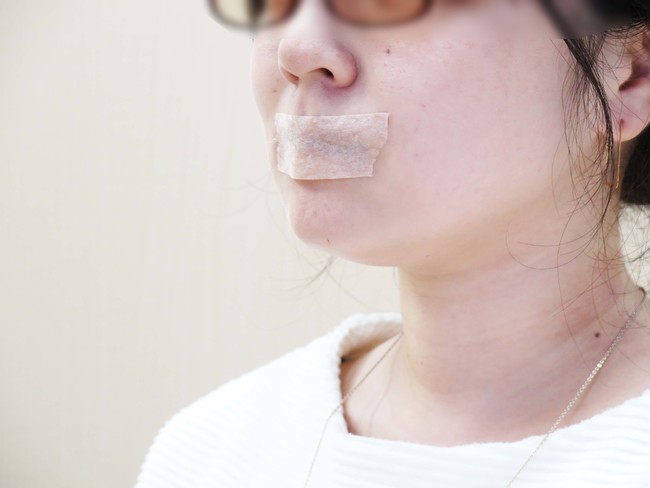 「鼻呼吸を習得するまでの時間は人によって異なるが、  一般的には3ヵ月貼って寝れば十分」と著者。  
