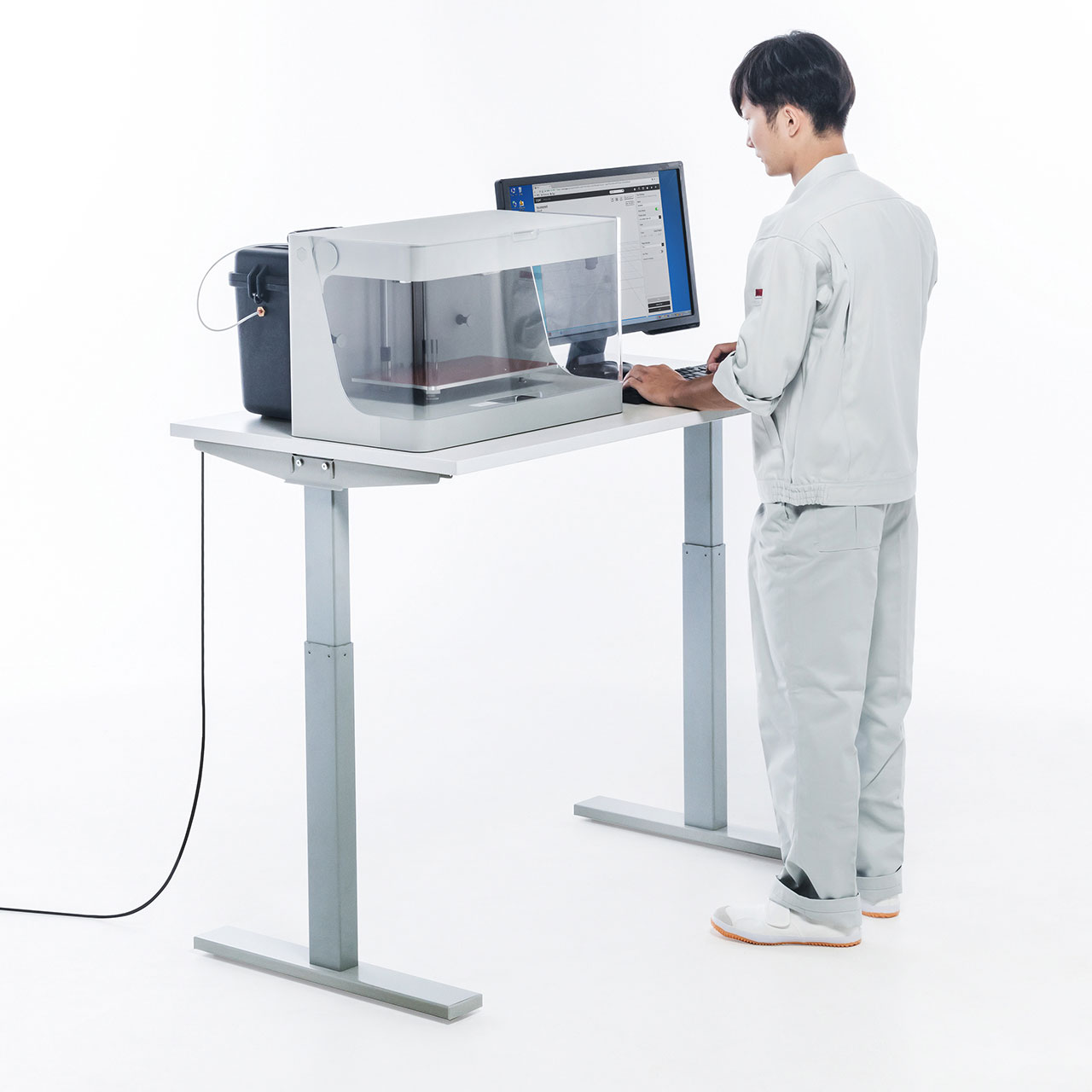 耐荷重100kg！電動で簡単に高さを調整できる作業台を発売。｜サンワサプライ株式会社のプレスリリース