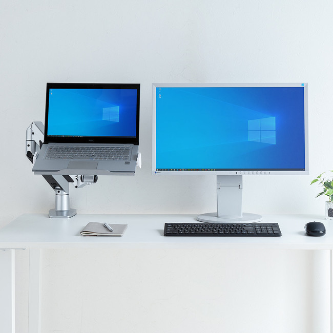 ほぼ新品！Acerモニター4台。3台以上ご購入の方にはモニターアームが