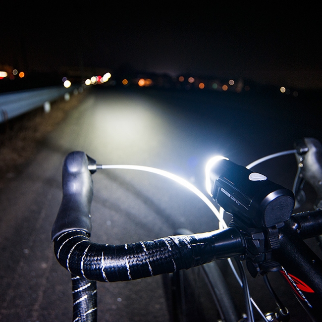 その明るさ最強クラス ハイパワー700ルーメンのusb充電式自転車用ライトを2月6日発売 サンワサプライ株式会社のプレスリリース