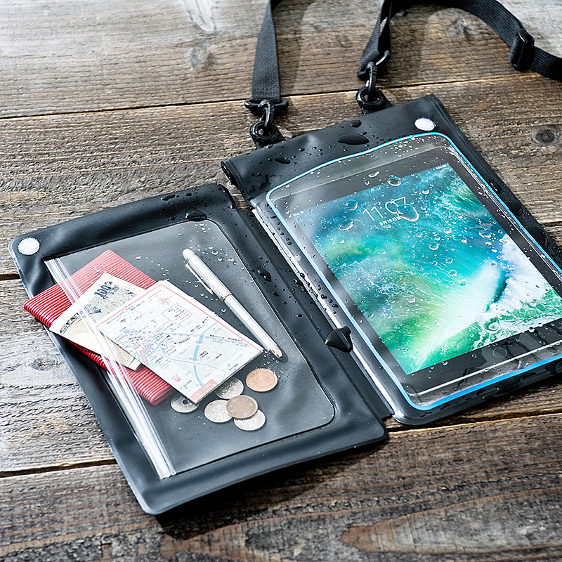 タブレットも小物もまとめて防水 カメラ撮影や両面収納に対応した防水タブレットケースを5月12日発売 サンワサプライ株式会社のプレスリリース