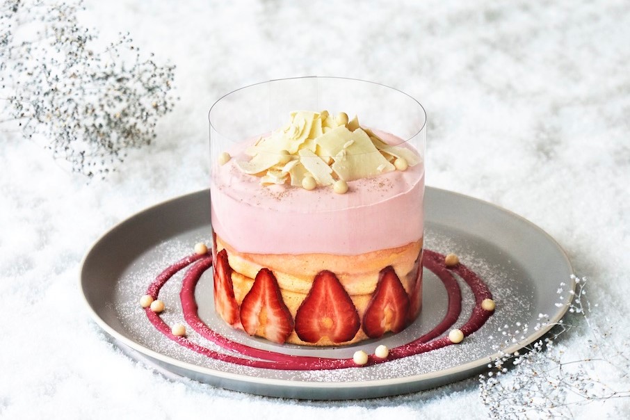 スフレパンケーキ専門店 Flippers 煌めくシュガーとろ りミルキークリームが心躍る 奇跡のパンケーキ ミルキーピンクベリー 12月2日より新発売 株式会社ベイクルーズのプレスリリース