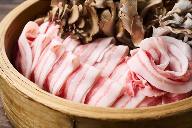 越後もち豚と魚沼産舞茸の蒸篭蒸し 越後もち豚と魚沼産舞茸の蒸篭蒸し