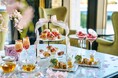 【ヒルトン横浜】春の装いに模様替え「苺のアフタヌーンティー ～ハーモニー第二楽章～」がスタート。