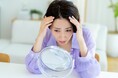 【女性1,000人に調査】エイジングサインの実態 40代トップは「ほうれい線」、50代は「髪」と「深いシワ」 美容家が警告!40~50代のざんねんな顔の原因と変える「巡り」美容