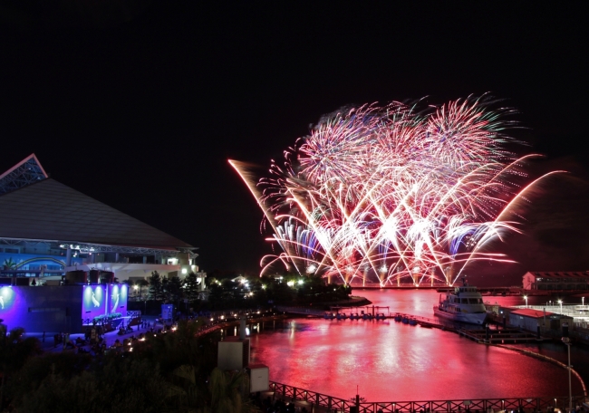 横浜 八景島シーパラダイス 花火シンフォニア Splash Fireworks ８月１１日 祝 木 １６日 火 開催 株式会社 横浜 八景島のプレスリリース