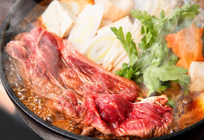 寒い冬には、精力がつく馬肉のすき焼き「桜鍋」を！