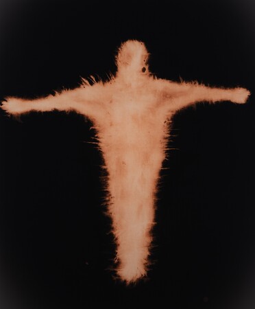 Soh Souen「Bleaching #3」（2023年）2213×1818mm ブリーチ、黒布