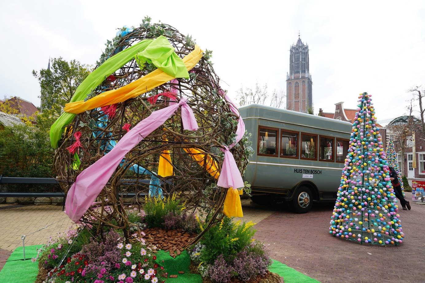 日本最大級10 000個のイースターエッグで飾り付けられたツリーが登場 初開催 ハウステンボス イースター グルメも充実 カスタードクリームが出る カスタくん も ハウステンボス株式会社のプレスリリース 日本最大級10 000個のイースターエッグで飾り付けられたツリーが登場 初開催 ハウステンボス イースター グルメも充実 カスタードクリームが出る カスタくん も ハウステンボス株式会社のプレスリリース