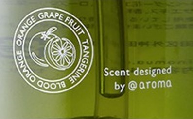 すべての商品に Scent designed by @aroma のロゴが入っています