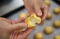 横浜パン発祥の地 和菓子屋さんのモチモチお餅スイーツ「餅焼ぱん」を新発売