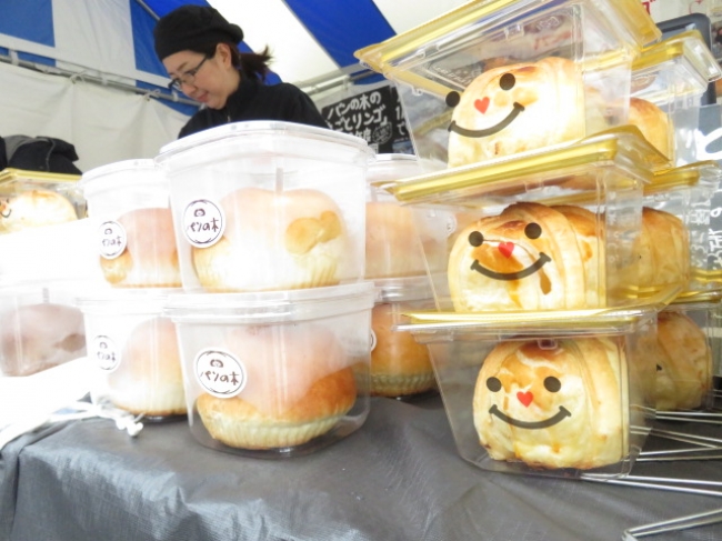 「パンのフェス2019春 in 横浜赤レンガ」（ｃ）パンのフェス実行委員会