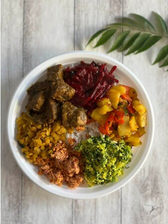 彩も美しいスリランカカレー