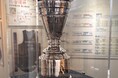 東京箱根間往復大学駅伝競走 総合優勝杯を常設展示いたします! 箱根駅伝ミュージアム