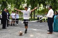 ドリブルでインド国内2000km完走!FC Nono代表が最終目的地の在インド日本国大使館に到着!