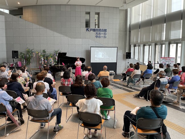 日本一周全国ツアー中のシンガーソングライター濱守栄子未来アーティスト