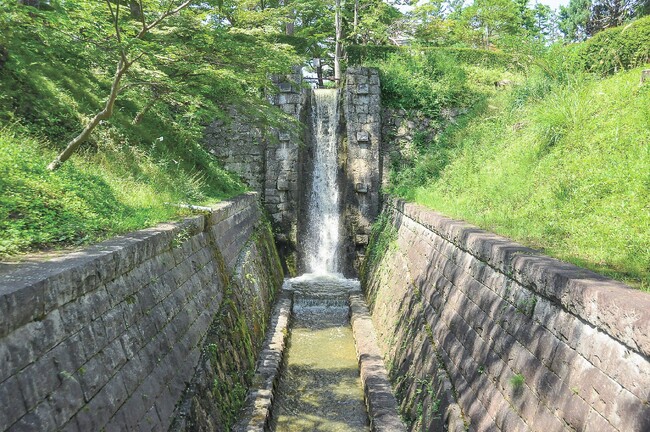 日本遺産「一本の水路」の主要構成文化財である「安積疏水麓山の飛瀑」（郡山市麓山）