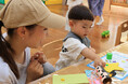 七夕を前に親子で願いを込めた笹飾り作り
