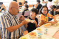 高槻産農産物を使った給食を通じて児童と地元農家が交流