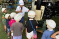 【地域連携】町制施行30周年を迎えた五霞町の小学生を対象に茨城工場で「こども工場見学会」を開催