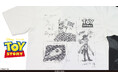 JAM HOME MADEより30周年を迎える「トイ・ストーリー」シリーズモチーフの新作が登場！『TOY STORY』アンディのイラストTee。2026年7月10日（金）より販売開始