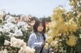 陽だまりのなかに芽吹き、生命という名の花が咲く。新進気鋭のフォトグラファー花澤杏華の初の単独個展が開催。