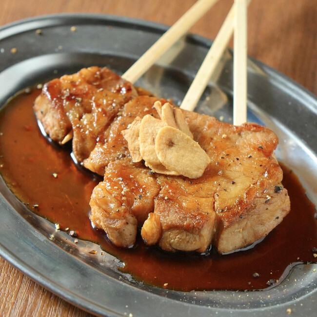 ・濃厚ソース 串トンテキ：￥605(税込)