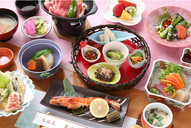 創作和食「湯守のごちそう」。 創作和食「湯守のごちそう」。