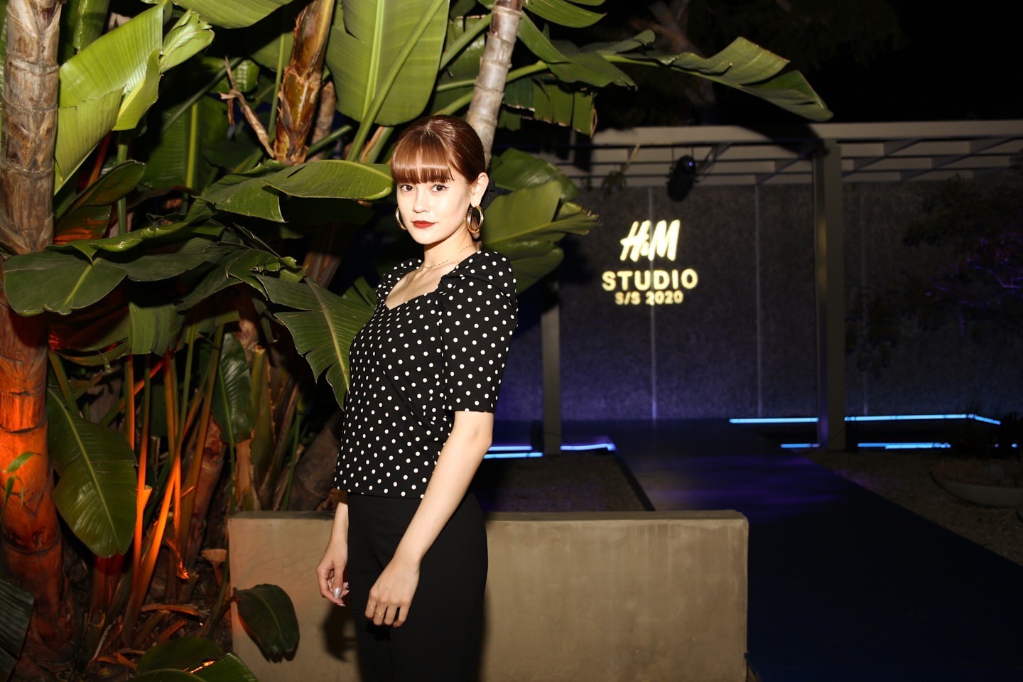 H&M、2020年 春夏 STUDIO コレクションをビバリー・ヒルズで発表、日本からはモデルのemmaが登場