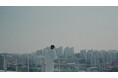安達祐人が新曲「BLUE SPRING」のMVを公開!監督にYudai Maruyamaを迎え、青春の記憶を映し出す韓国ロケの感動作!