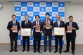 【埼玉県越谷市】越谷アルファーズ・パートナー企業から越谷市内小学校1・2年生にオリジナル自由帳が寄贈されました