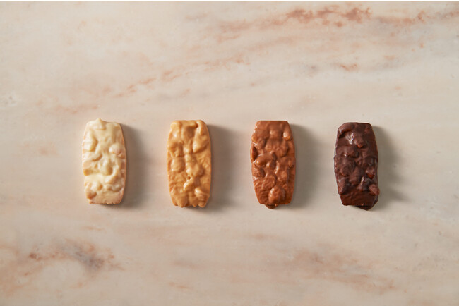 (画像左から)ホワイト・ゴールド・ミルク・スイート