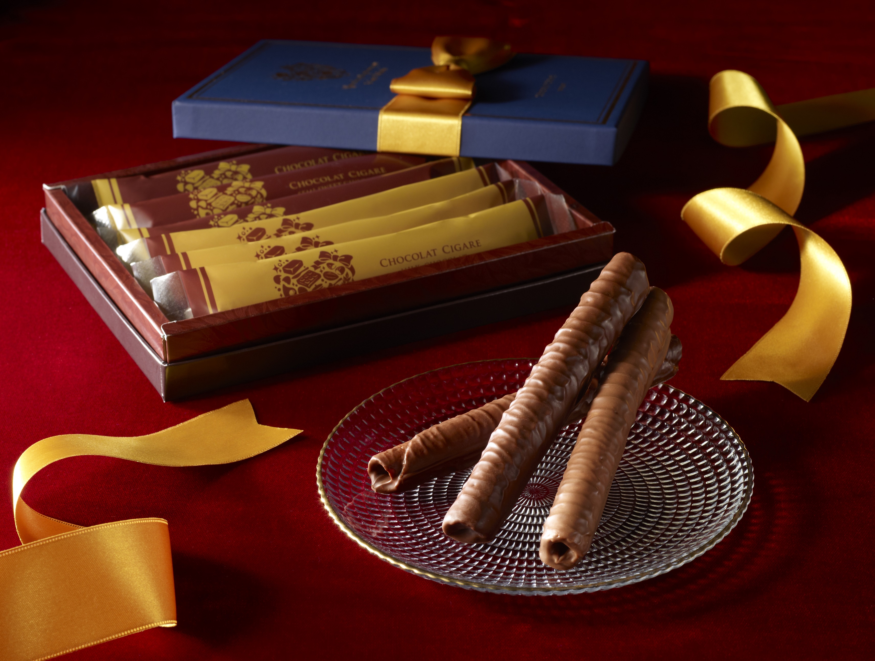 シガール R をチョコレートで贅沢に包み込んだ ショコラ シガール 登場 株式会社ヨックモックのプレスリリース