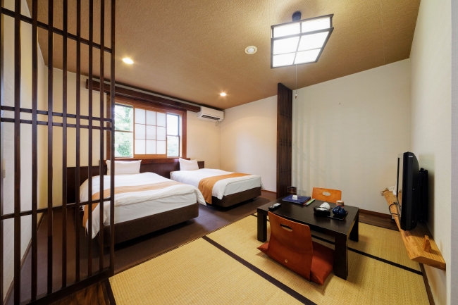 和と洋のバランスがとれた客室
