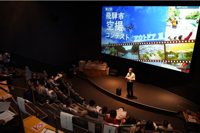 審査会場の様子 審査会場の様子