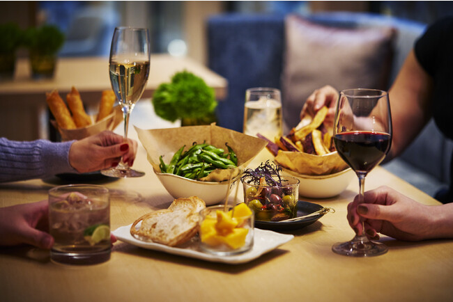 ラウンジ・バー「OPEN」食事イメージ