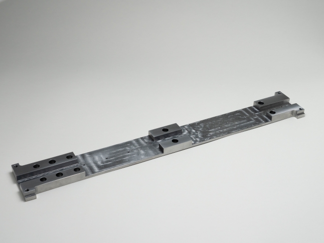 SS400焼鈍材で製作した高精度重切削加工品の例（4：3比）