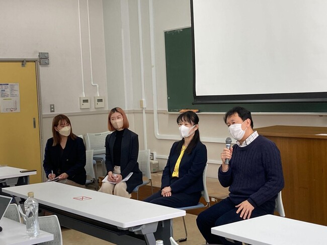 右から、NEC 池田氏、花王 久保野氏、ETIC.田村・川上 右から、NEC 池田氏、花王 久保野氏、ETIC.田村・川上