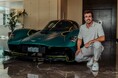 アストンマーティンValkyrieがF1®ドライバーのフェルナンド・アロンソのもとに到着