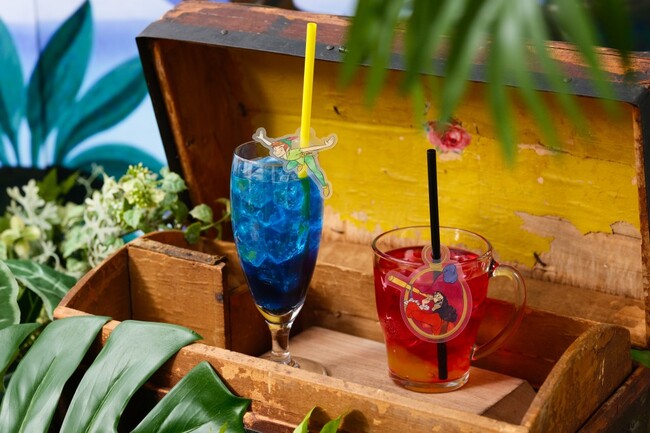 【ピーター・パン】スカイブルーレモンスカッシュ、【フック船長】チェリーソーダ 【ピーター・パン】スカイブルーレモンスカッシュ、【フック船長】チェリーソーダ