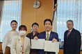 日本アニメフィルム文化連盟、城内実クールジャパン担当大臣へアニメーター体験会を実施!