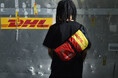 SUBJECT. がDHL の廃棄ユニフォームを再解釈したバッグコレクションを発表
