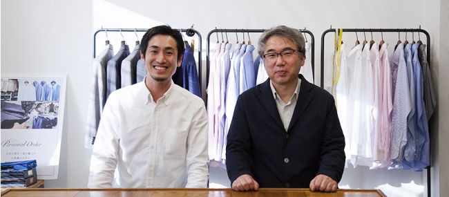 ライフスタイルアクセント　代表取締役　山田氏（左）と、ジャパンハート最高顧問　吉岡医師（右）
