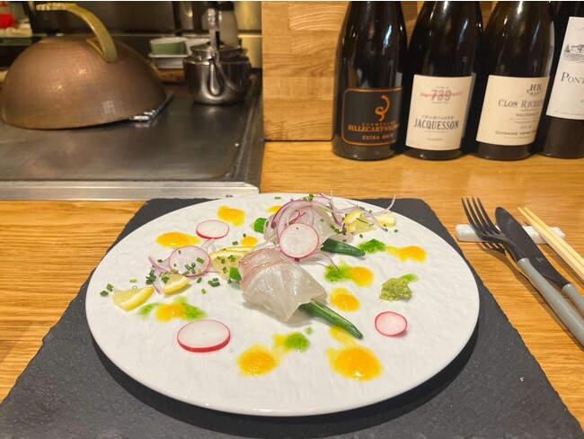 鮮魚のお刺身(※写真は真鯛のお刺身です。) 鮮魚のお刺身(※写真は真鯛のお刺身です。)