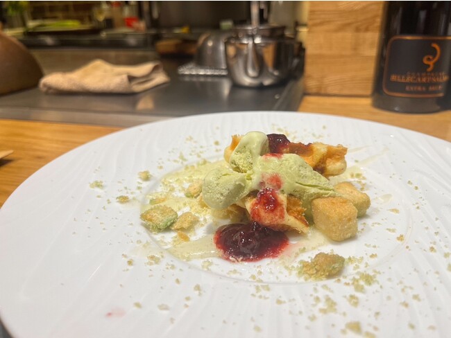 ワッフルとピスタチオアイスノイエのラスク ワッフルとピスタチオアイスノイエのラスク