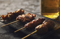 【ホテルインディゴ東京渋谷】焼き鳥職人の伝統的な技を生かした本格炭火 ”Yakitoriセット”を、5月1日（金）より提供開始。