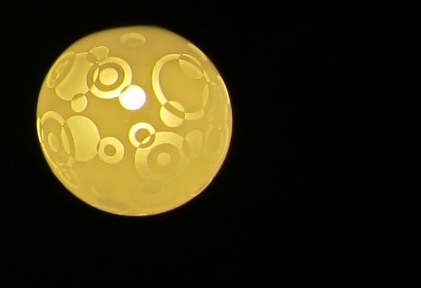 ビールの泡をイメージした照明 ビールの泡をイメージした照明