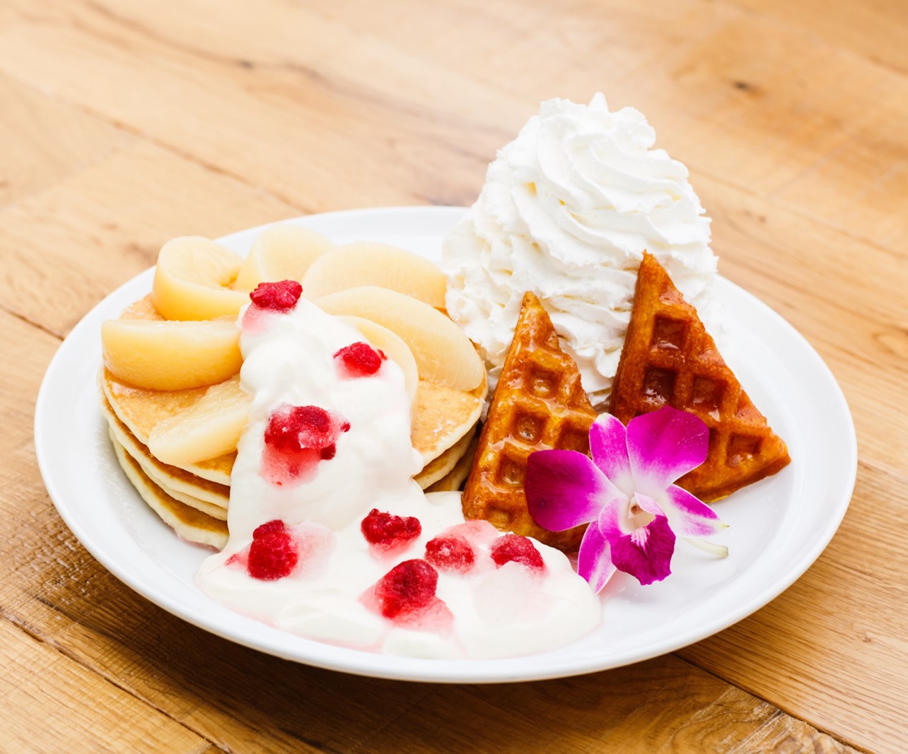 Eggs 'n Things 福岡天神店オープン1周年 Anniversaryパンケーキ7月1日（水）より期間限定発売｜EGGS ‘N