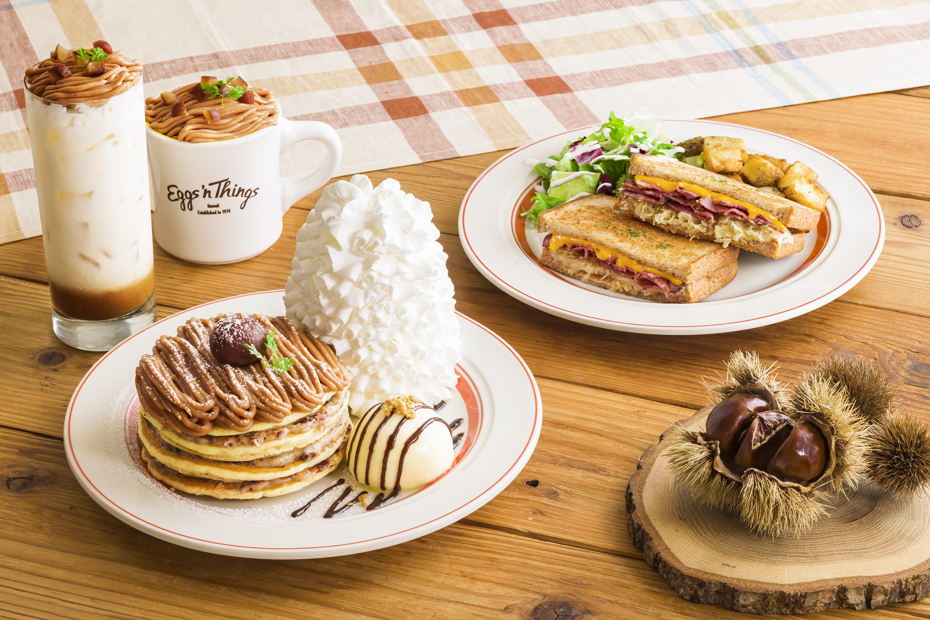 Eggs N Thingsから2つの味から選べるモンブランパンケーキが登場 モンブランパンケーキ ラムレーズン カスタード パストラミビーフホットサンド 9月1日 木 9月30日 金 まで販売 Eggs N Things Japan株式会社のプレスリリース Eggs N Thingsから2つの味から選べるモンブランパンケーキが登場 モンブランパンケーキ ラムレーズン カスタード パストラミビーフホットサンド 9月1日 木 9月30日 金 まで販売 Eggs N Things Japan株式会社のプレスリリース