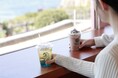 南紀白浜の絶景スポット「三段壁」に海の見えるテイクアウトカフェ 「崖 cafe」が3月20日オープンします。